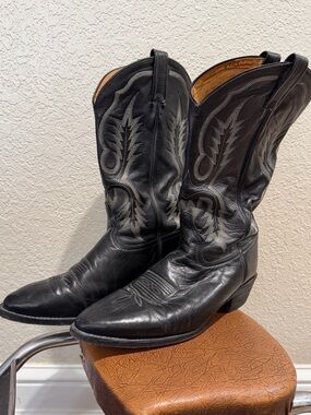VTG Tony Lama Black Leather Western Cowboy Boots with Contrast Stitching